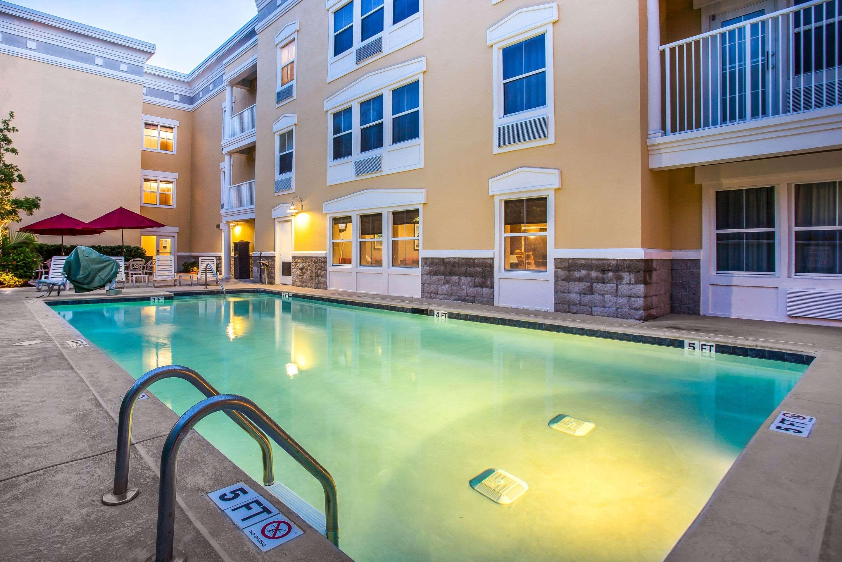 Comfort Suites At Isle Of Palms Connector Mount Pleasant Eksteriør bilde